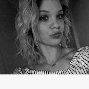 Meet your Posher, Lorielle